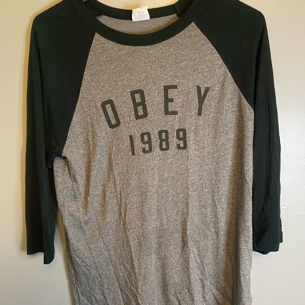 Baseball tee